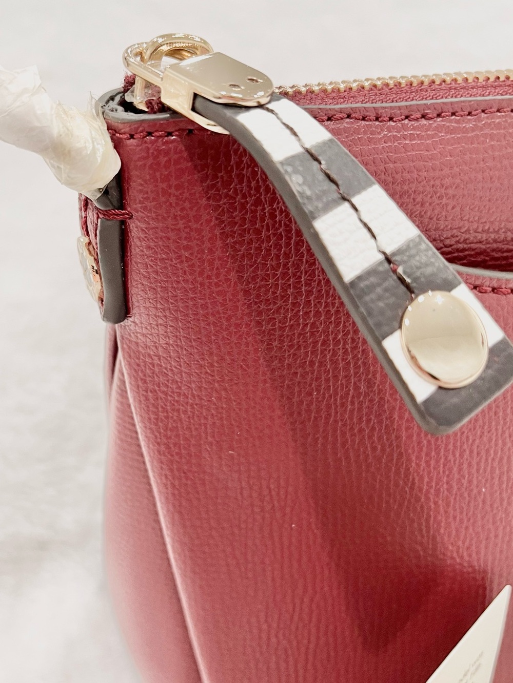 Henri Bendel Pebbled Leather Bowery Crossbody Bag Oxblood NWT - Picture 3 of 15